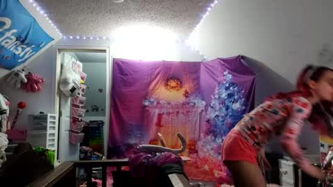 Snapshot of likemyashe chatting on 12-18-24, 03:15 LikeMyAshe online show from 12-18-24, 03:15