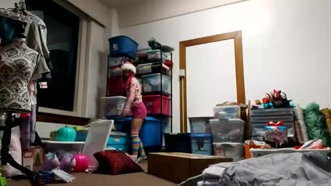 Snapshot of likemyashe chatting on 12-18-24, 07:36 LikeMyAshe online show from 12-18-24, 07:36