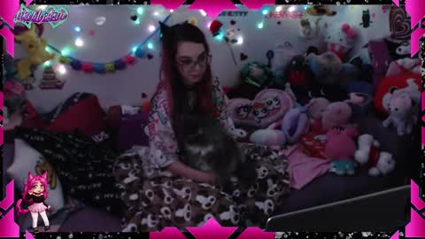 Snapshot of likemyashe chatting on 01-14-25, 09:56 LikeMyAshe online show from 01-14-25, 09:56