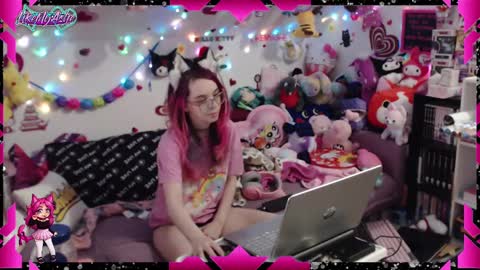 Snapshot of likemyashe chatting on 01-20-25, 06:10 LikeMyAshe online show from 01-20-25, 06:10