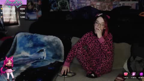 Snapshot of likemyashe chatting on 02-07-25, 05:40 LikeMyAshe online show from 02-07-25, 05:40