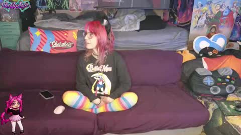 Snapshot of likemyashe chatting on 09-19-25, 08:16 LikeMyAshe online show from 09-19-25, 08:16