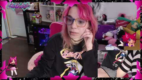 Snapshot of likemyashe chatting on 09-26-25, 01:20 LikeMyAshe online show from 09-26-25, 01:20