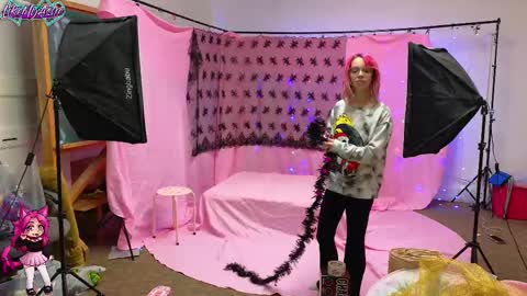 Snapshot of likemyashe chatting on 09-28-25, 02:28 LikeMyAshe online show from 09-28-25, 02:28