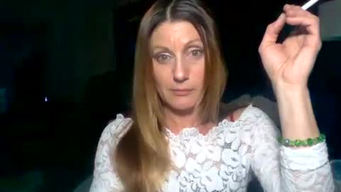 Snapshot of likerightnow chatting on 12-21-25, 11:06 likerightnow online show from 12-21-25, 11:06