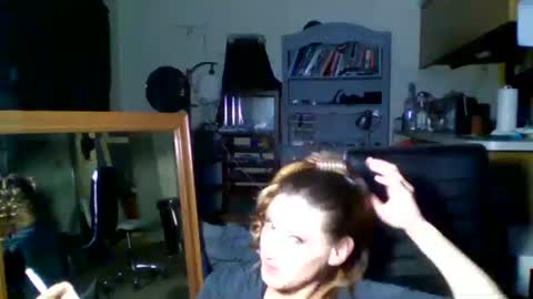 Snapshot of likerightnow chatting on 02-18-26, 06:09 likerightnow online show from 02-18-26, 06:09