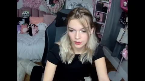 Lil Bunny online show from 12-01-24, 07:47