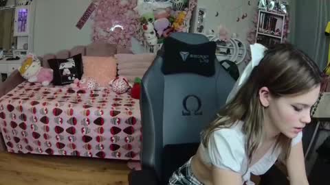 Lil Bunny online show from 02-02-25, 04:15