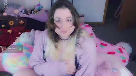 Snapshot of lil_alison_heart chatting on 11-08-25, 02:39 Lil Alison Heart online show from 11-08-25, 02:39