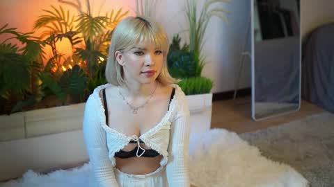 Snapshot of lil_chery chatting on 09-28-25, 08:20 lil_chery online show from 09-28-25, 08:20