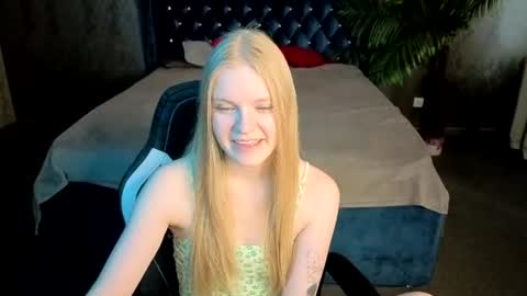 Erica online show from 07-18-26, 11:25