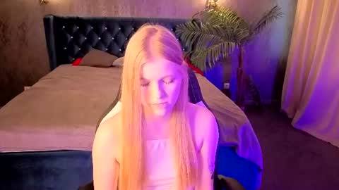 Erica online show from 07-30-26, 01:32