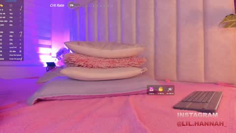 Snapshot of lil_hanna18 chatting on 12-15-24, 01:11 Hanna online show from 12-15-24, 01:11