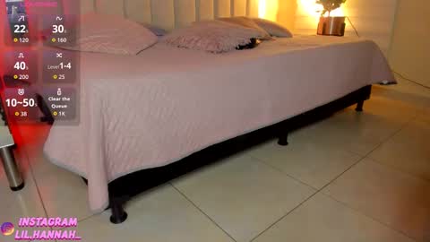 Snapshot of lil_hanna18 chatting on 09-15-25, 07:03 Hanna online show from 09-15-25, 07:03