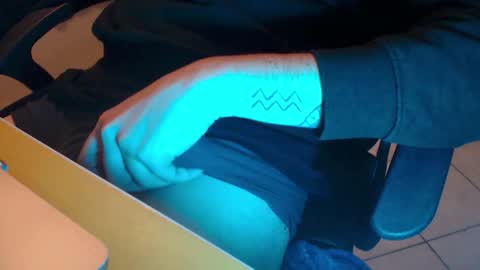 Snapshot of lil_j_ chatting on 10-09-25, 07:56 lil_j_ online show from 10-09-25, 07:56