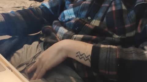 Snapshot of lil_j_ chatting on 01-12-26, 09:09 lil_j_ online show from 01-12-26, 09:09