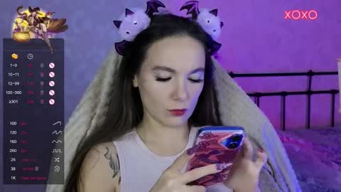 little moon online show from 10-31-25, 01:01