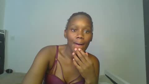 Snapshot of lil_meg chatting on 02-22-26, 12:04 lil_meg online show from 02-22-26, 12:04