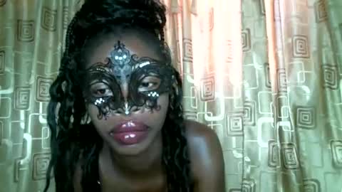 Snapshot of lil_paula chatting on 03-25-26, 07:36 serenity online show from 03-25-26, 07:36