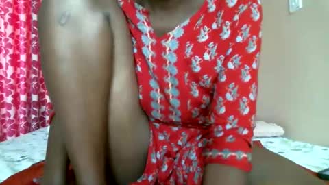 Snapshot of lil_paula chatting on 04-05-26, 06:32 serenity online show from 04-05-26, 06:32