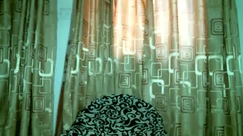 Snapshot of lil_paula chatting on 04-11-26, 07:45 serenity online show from 04-11-26, 07:45