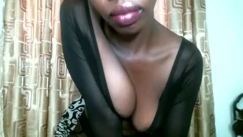 Snapshot of lil_paula chatting on 04-20-26, 07:22 serenity online show from 04-20-26, 07:22
