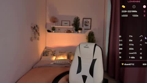 Snapshot of lil_stephanie chatting on 12-14-24, 10:24 YOUR LIL STEPHANIE online show from 12-14-24, 10:24