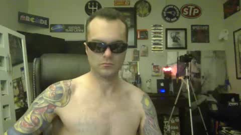 Snapshot of lil_tea_break_6996 chatting on 12-17-24, 08:56 t online show from 12-17-24, 08:56