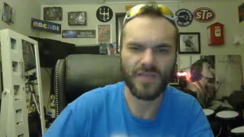 Snapshot of lil_tea_break_6996 chatting on 02-20-25, 02:40 t online show from 02-20-25, 02:40