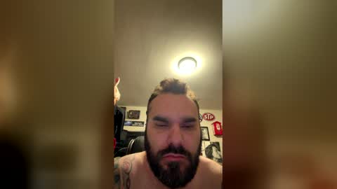 Snapshot of lil_tea_break_6996 chatting on 03-21-26, 03:22 t online show from 03-21-26, 03:22