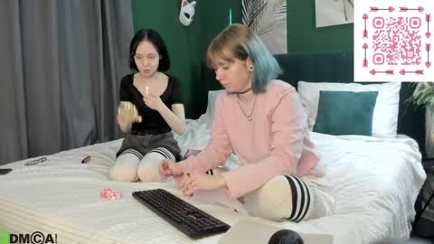 Lili online show from 05-21-26, 03:24