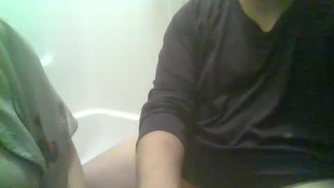 Snapshot of lilbratty_clouds_ogpuffdragon chatting on 01-12-25, 01:48 lilbratty_clouds_ogpuffdragon online show from 01-12-25, 01:48