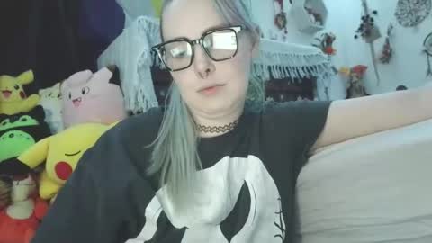 Snapshot of lilemmy1999 chatting on 10-29-25, 11:39 emily ryanson online show from 10-29-25, 11:39