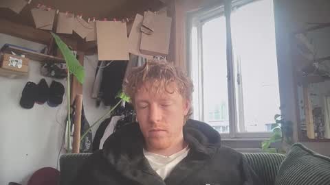 Snapshot of lilginge1 chatting on 01-07-26, 11:34 lilginge1 online show from 01-07-26, 11:34