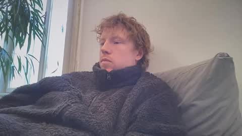 Snapshot of lilginge1 chatting on 02-11-26, 02:00 lilginge1 online show from 02-11-26, 02:00