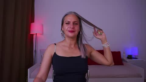 Snapshot of lilhearta chatting on 06-18-26, 08:24 Andreea online show from 06-18-26, 08:24