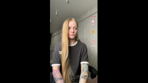 Lili online show from 02-24-26, 07:23