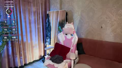 Snapshot of lili_01 chatting on 06-04-26, 04:35 Lili online show from 06-04-26, 04:35