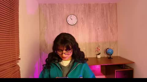 lili_clan online show from 11-18-25, 03:56