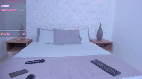 Snapshot of lili_mccormick chatting on 02-12-25, 04:44 SALOME online show from 02-12-25, 04:44