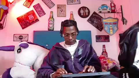 Snapshot of lili_roussi chatting on 12-04-25, 01:48 lili_roussi online show from 12-04-25, 01:48