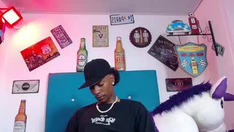 Snapshot of lili_roussi chatting on 12-17-25, 11:00 lili_roussi online show from 12-17-25, 11:00