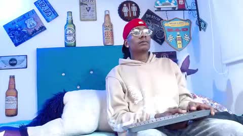 Snapshot of lili_roussi chatting on 01-13-26, 10:59 lili_roussi online show from 01-13-26, 10:59