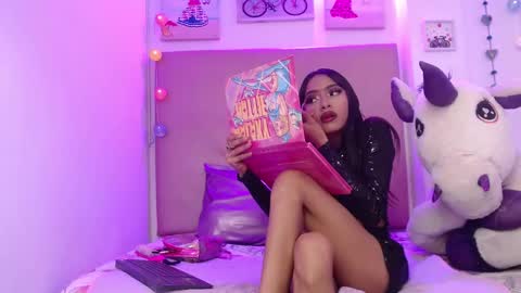 Snapshot of lili_roussi chatting on 02-07-26, 10:35 lili_roussi online show from 02-07-26, 10:35