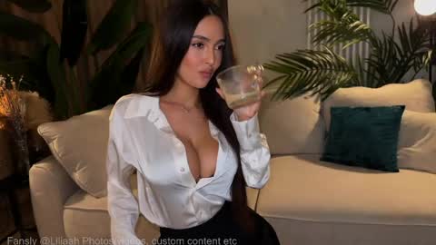 Snapshot of liliaah chatting on 06-08-26, 11:16 Lili Nude ONLY Ticket or Fansly online show from 06-08-26, 11:16