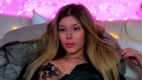 Snapshot of liliabianca chatting on 12-20-24, 03:42 Mia online show from 12-20-24, 03:42