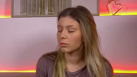 Snapshot of liliabianca chatting on 01-24-25, 12:41 Mia online show from 01-24-25, 12:41