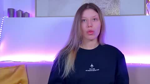 Snapshot of liliabianca chatting on 02-09-25, 06:33 Mia online show from 02-09-25, 06:33