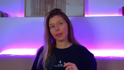Snapshot of liliabianca chatting on 02-09-25, 04:40 Mia online show from 02-09-25, 04:40