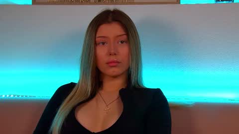 Snapshot of liliabianca chatting on 02-11-25, 09:42 Mia online show from 02-11-25, 09:42